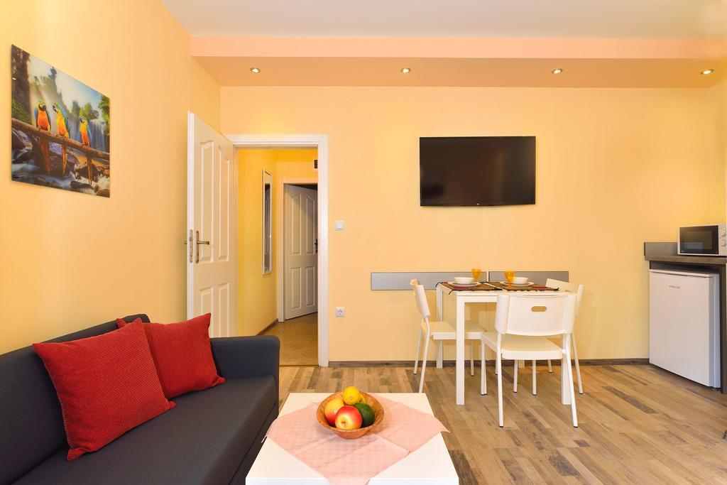 Central Studio #3 Burgas Ngoại thất bức ảnh