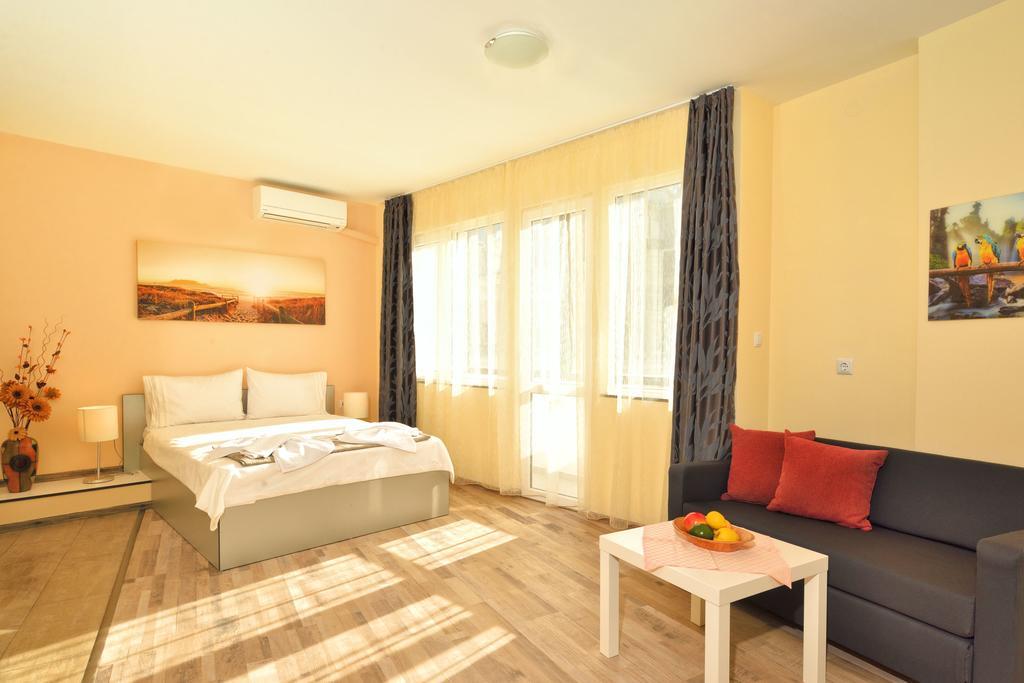 Central Studio #3 Burgas Ngoại thất bức ảnh