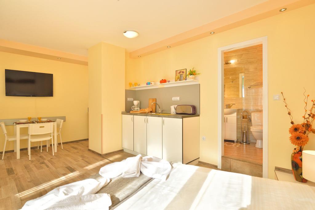 Central Studio #3 Burgas Ngoại thất bức ảnh